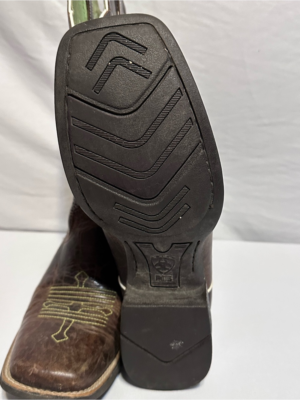 Ariat Brown Leather Western Boots with Cream Stitching - Picture 3 of 4